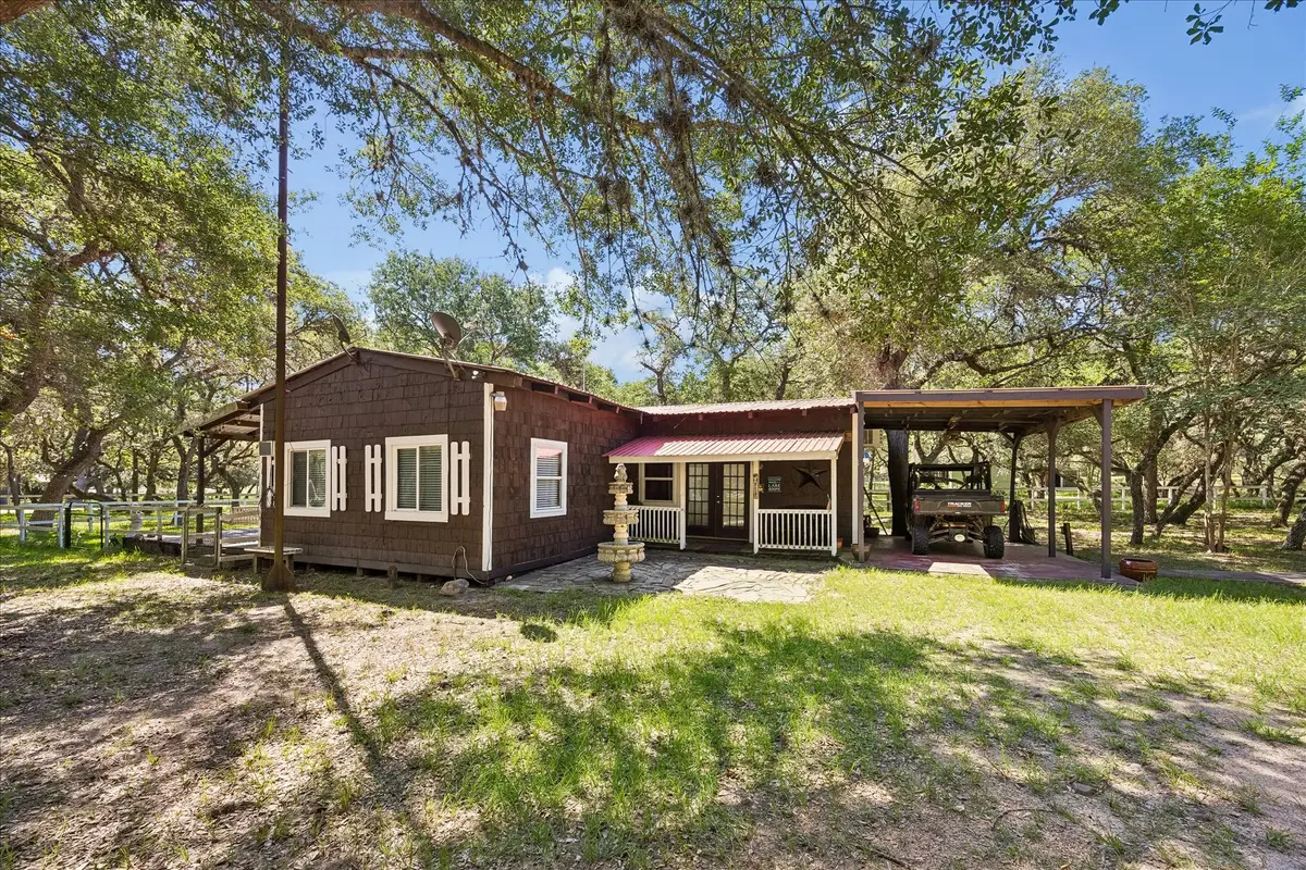 302 Bluebonnet Bend, Sheridan, TX 77475 - #1