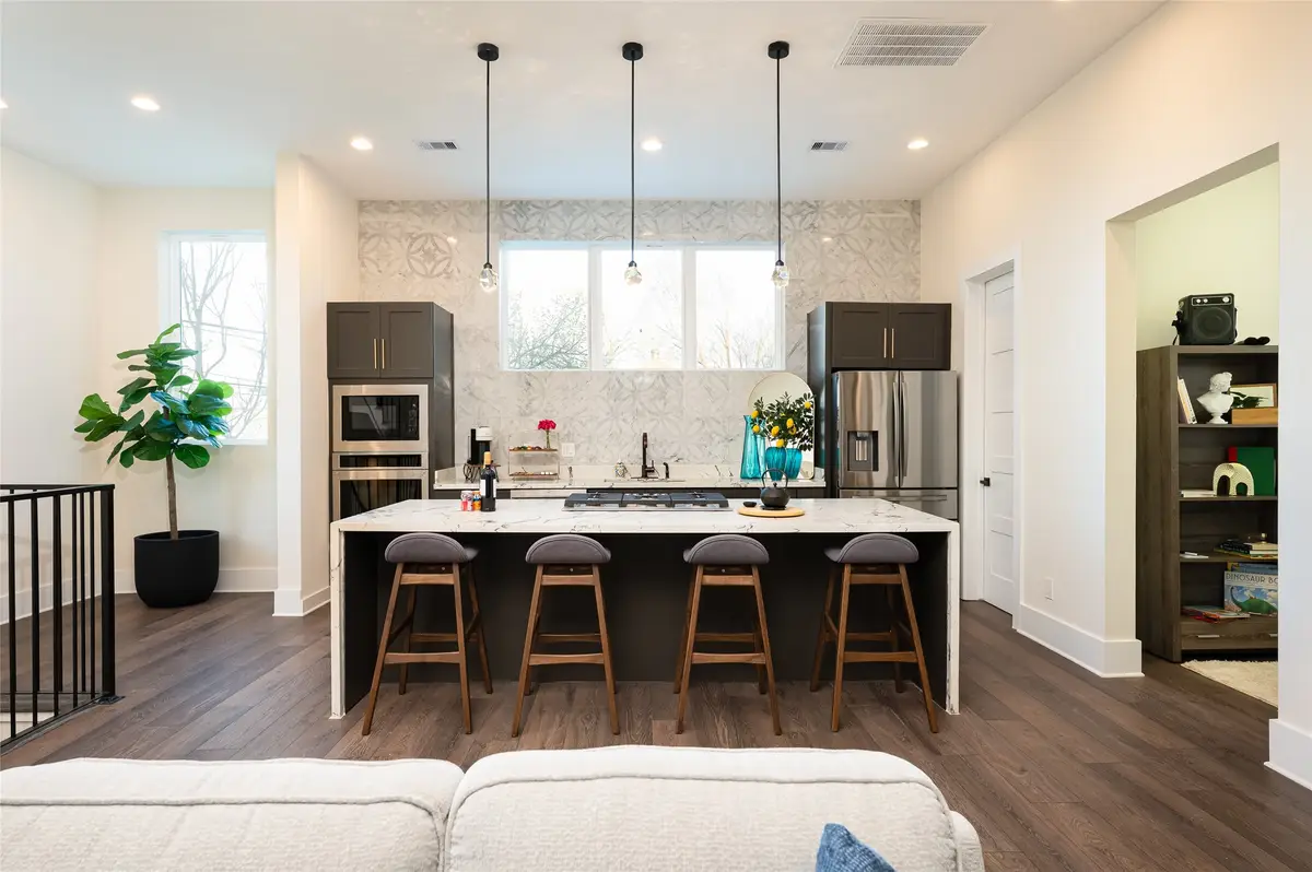 917 Thompson Street, Houston, TX 77007 - #1
