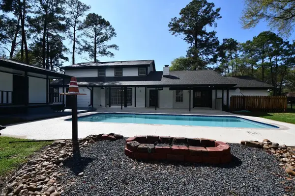 11534 Oak Valley Drive, Houston, TX 77065