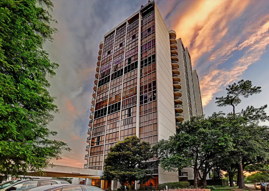 5001 Woodway Drive #PH2, Houston, TX 77056 - #2