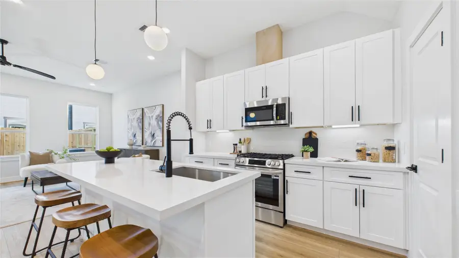 5027 Golden Forest Drive #C, Houston, TX 77091 - Image #3