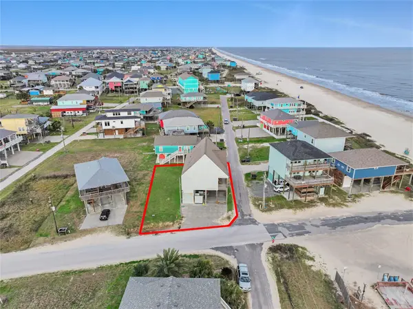 816 S Crystal Beach Road, Crystal Beach, TX 77650