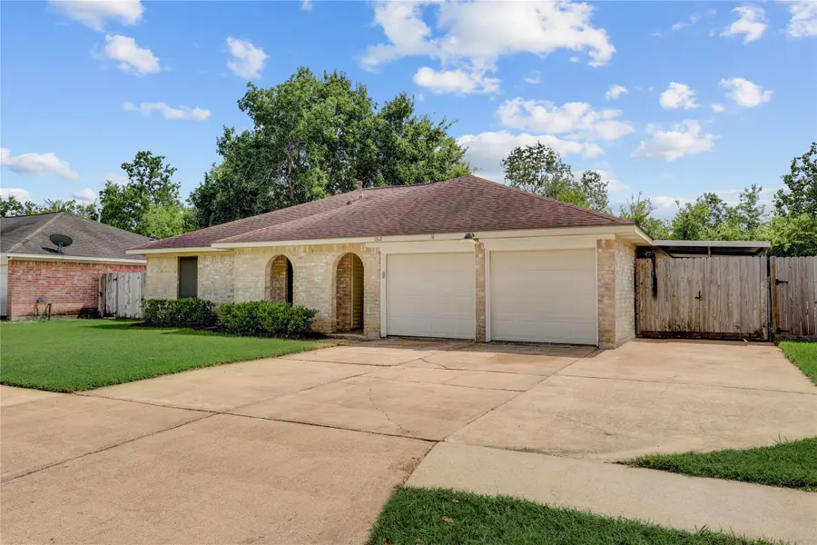 1612 Cypress Hollow Street, Pearland, TX 77581 - #2