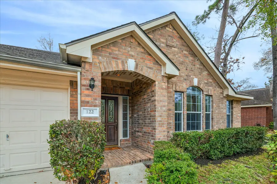 122 S Abram Circle, The Woodlands, TX 77382 - Image #2