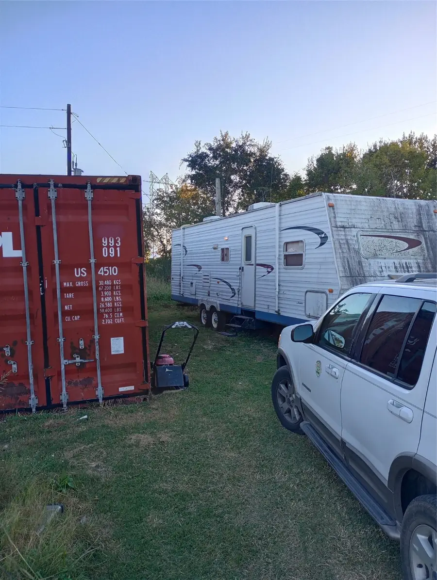 4155 County Road 564, Rosharon, TX 77583 - Image #2