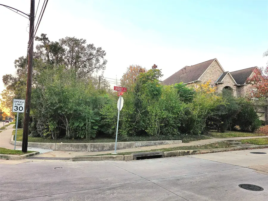 851 Jaquet Drive, Bellaire, TX 77401 - Image #3