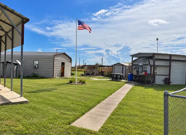1646 County Road 477, Palacios, TX 77465