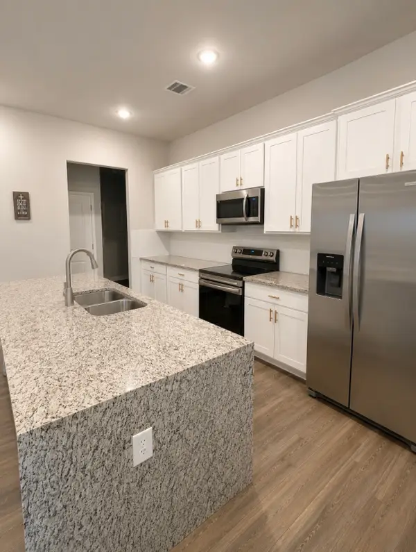 2335 Cedar Place Drive, Conroe, TX 77306