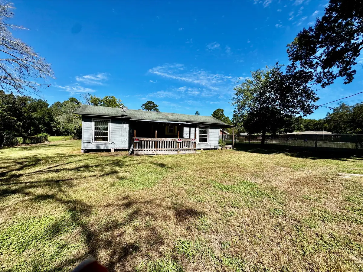 810 W North Street, Livingston, TX 77351 - #1