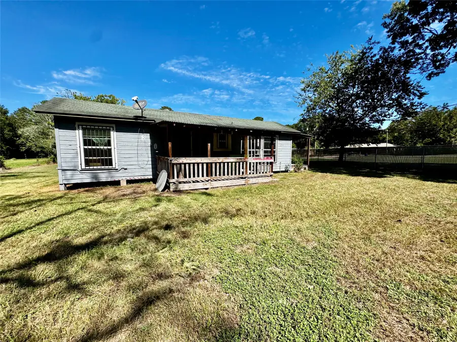 810 W North Street, Livingston, TX 77351 - #3