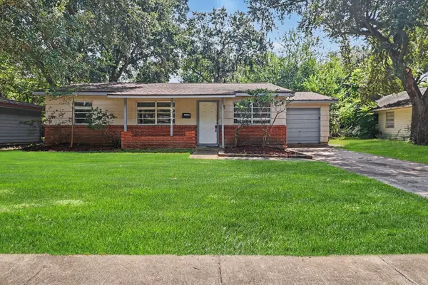 5131 Kelling Street, Houston, TX 77045