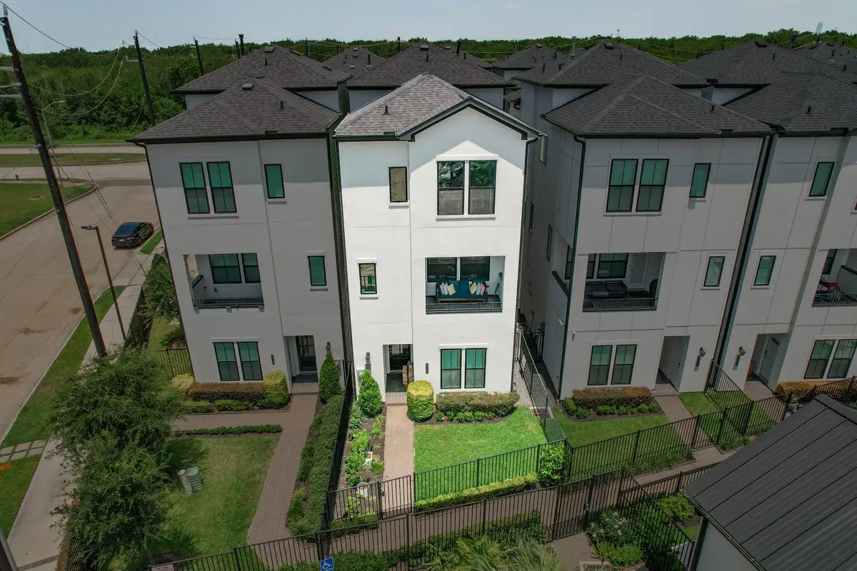 2816 Grand Fountains Drive #B, Houston, TX 77054 - #1