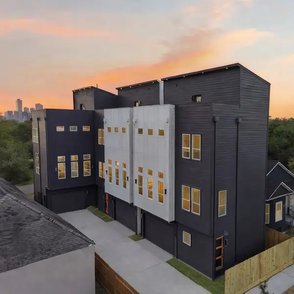 1513 Mckee Street, Houston, TX 77009