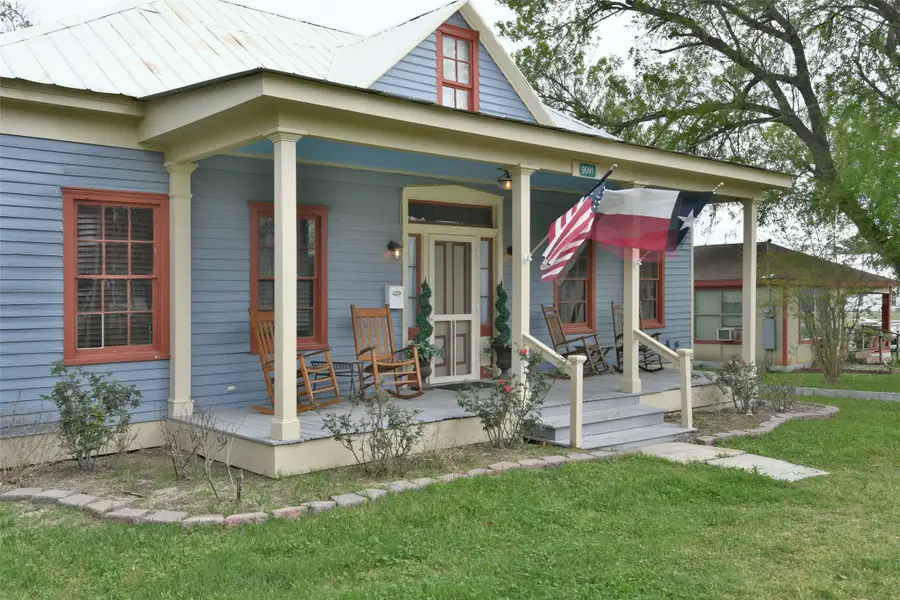 9091 Providence Street, Chappell Hill, TX 77426 - Image #2