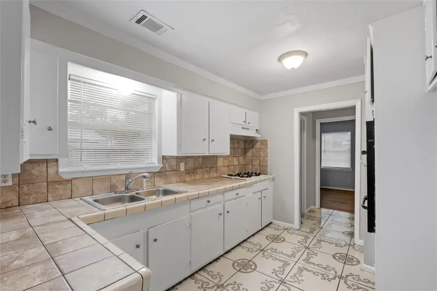 7421 Claiborne Street, Houston, TX 77016 - #3