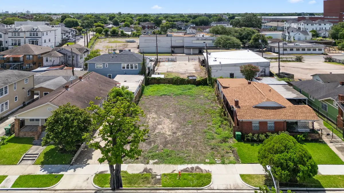 305 Everton Street, Houston, TX 77003 - #1
