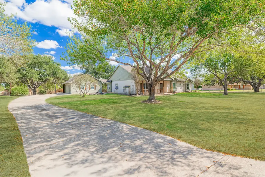 1520 Lakefield Drive, Sealy, TX 77474 - Image #2