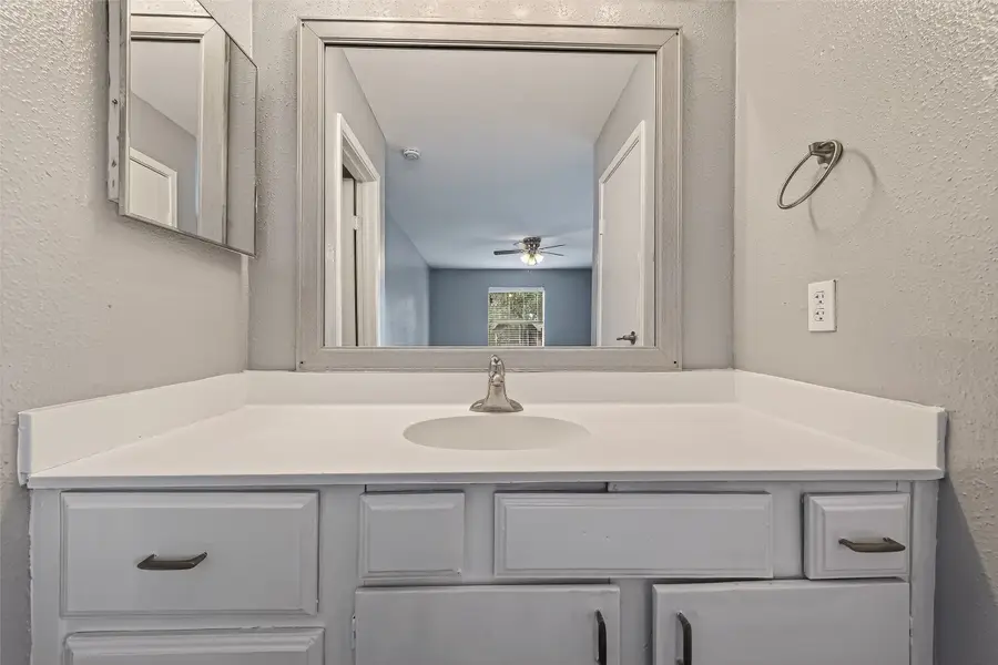 10202 Forum Park Dr #14, Houston, TX 77036 - #3