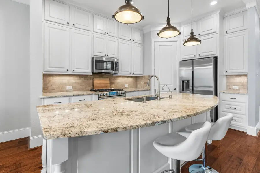 186 W Breezy Way, The Woodlands, TX 77380 - #3