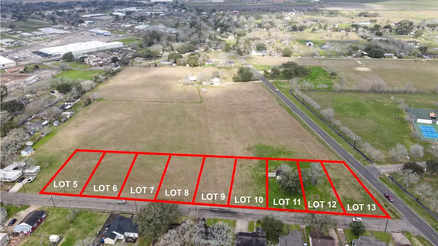 405 Franke, El Campo, TX 77437 - Image #2