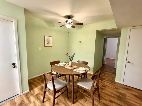 8431 Hearth Unit 24 Drive, Houston, TX 77054