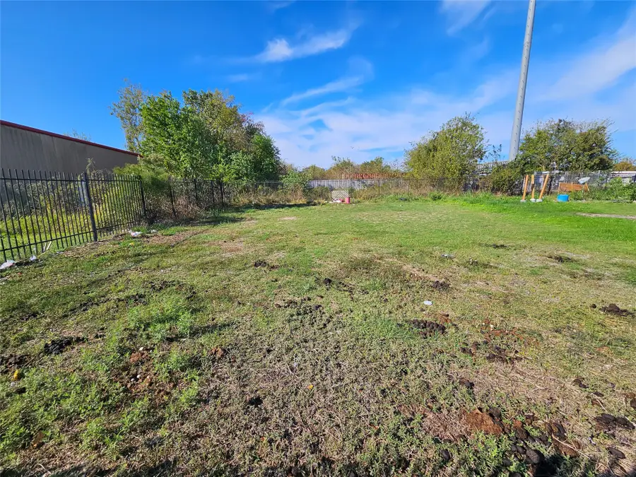 5919 N Wayside Drive, Houston, TX 77028 - Image #3