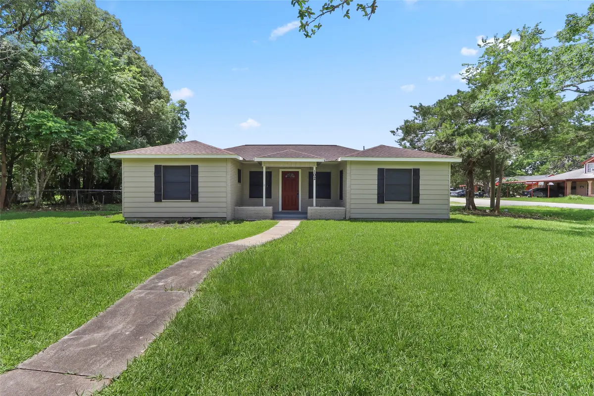 102 S 5th Street, Alvin, TX 77511 - #1