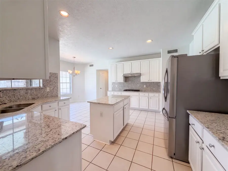 2854 Everett Drive, Friendswood, TX 77546 - #2