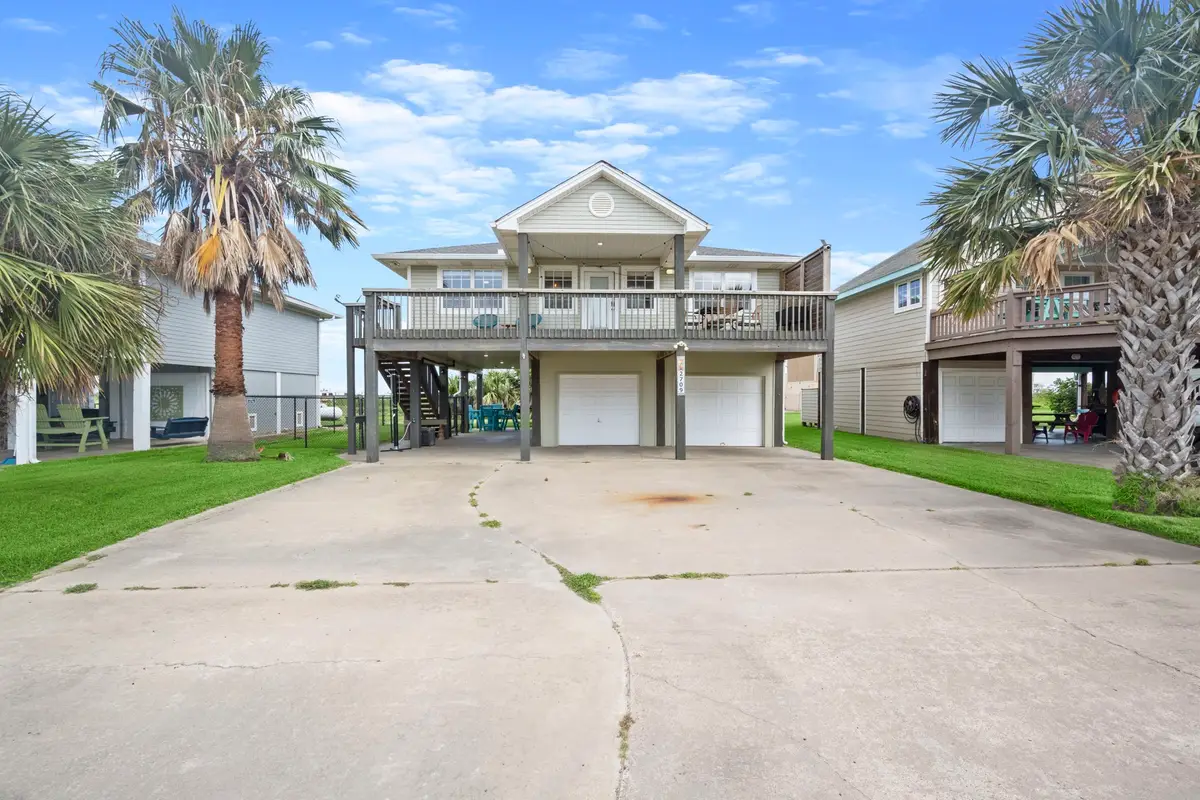 2709 Foster Drive, Crystal Beach, TX 77650 - #1