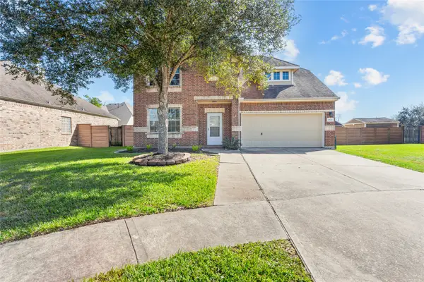 2530 Laughing Gull Circle, Seabrook, TX 77586