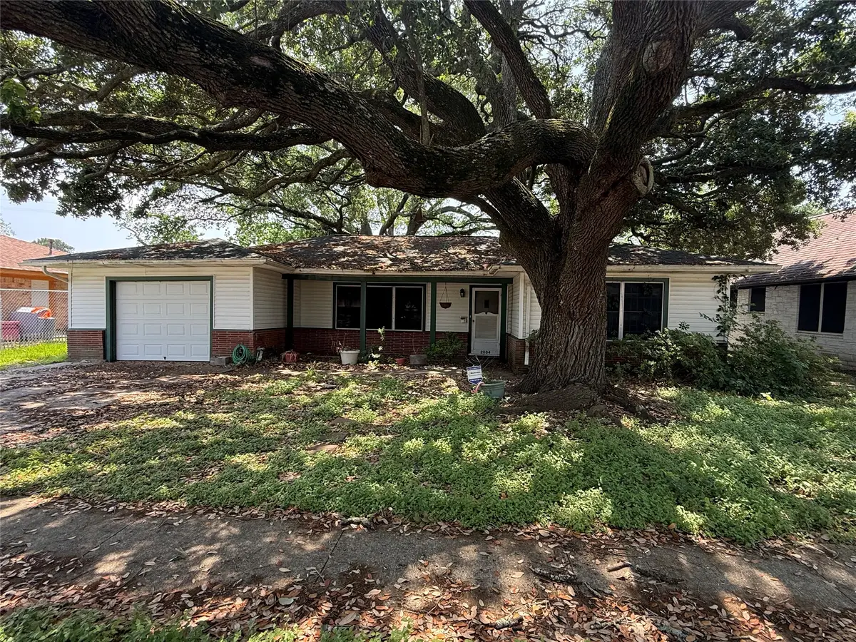 2004 Florida Street, Baytown, TX 77520 - #1