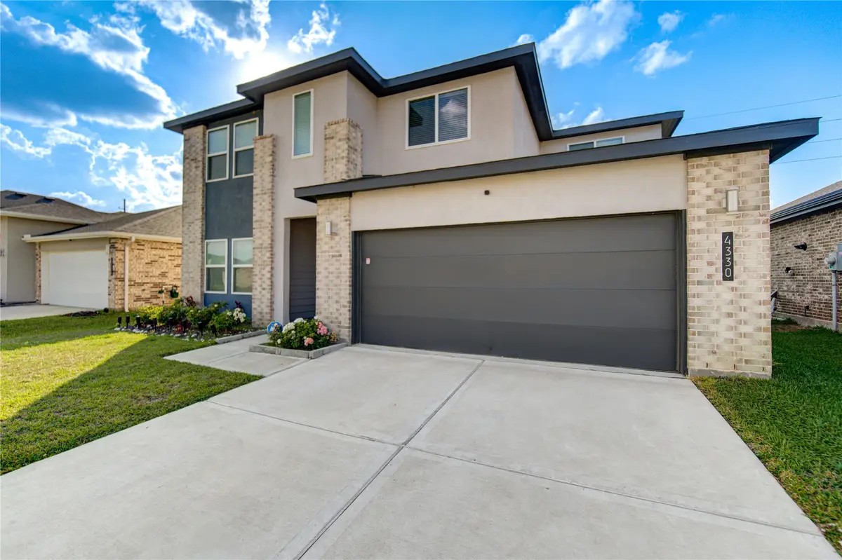 4330 N Kircher Park Lane N, Fulshear, TX 77441 - Image #1