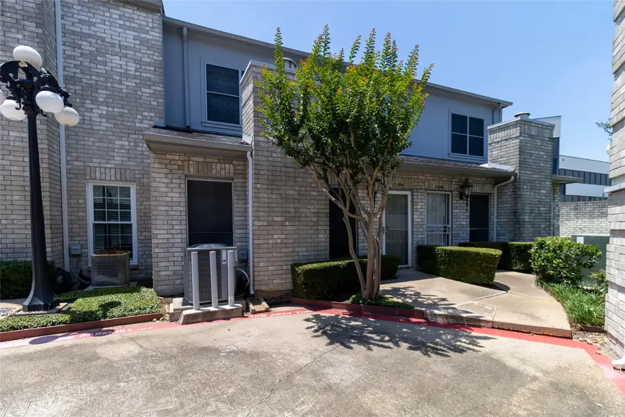 7294 Regency Square Ct, Houston, TX 77036 - #2