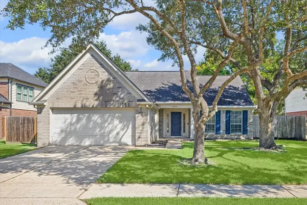 3909 Greenwood Drive, Pearland, TX 77584