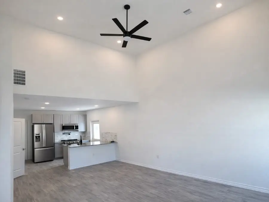 16983 W Juneau, Montgomery, TX 77316 - Image #2