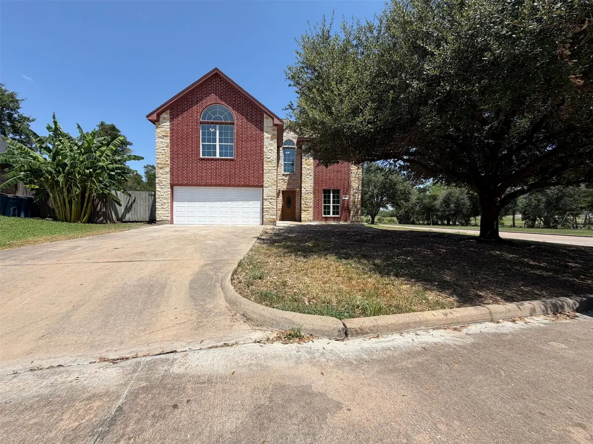 107 S Creek Drive, Bellville, TX 77418 - #1