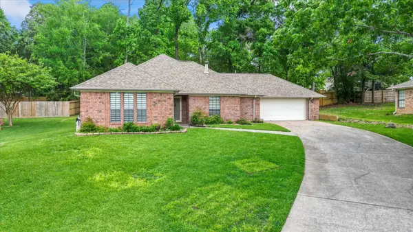 2013 Wickersham Drive, Huntsville, TX 77340