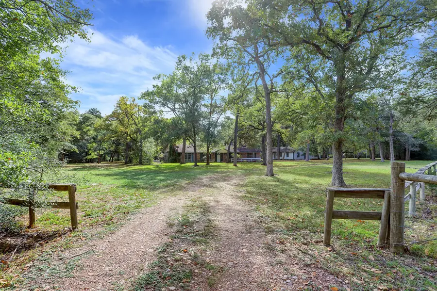 5400 Florida Chapel Road, Fayetteville, TX 78940 - #2