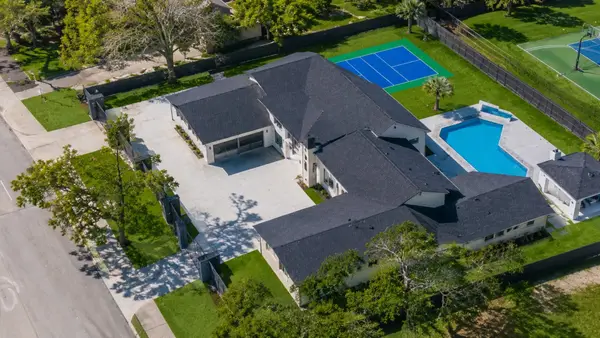 12564 Memorial Drive, Houston, TX 77024