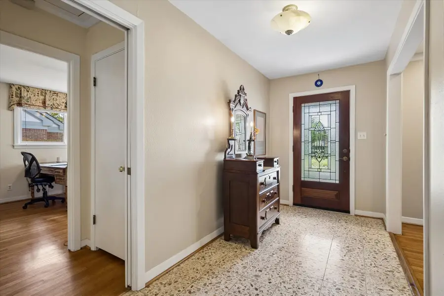 6715 Fairfield Street, Houston, TX 77023 - #3