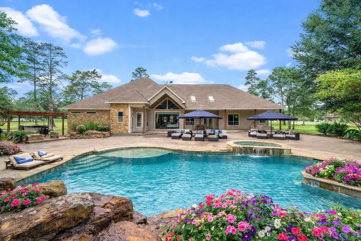 15453 Crown Oaks Drive, Montgomery, TX 77316 - #1