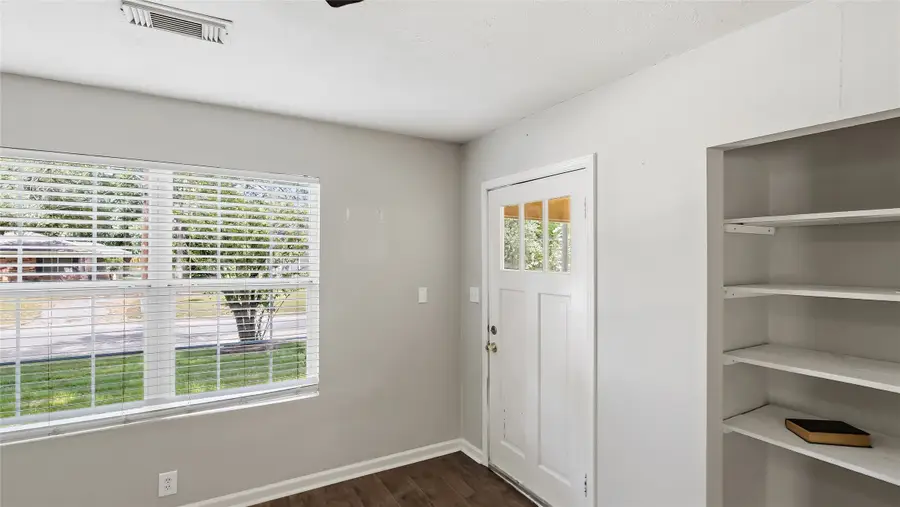 103 N Texas Street, Madisonville, TX 77864 - #3