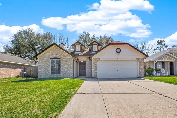 3109 Deer Trail Drive, Alvin, TX 77511