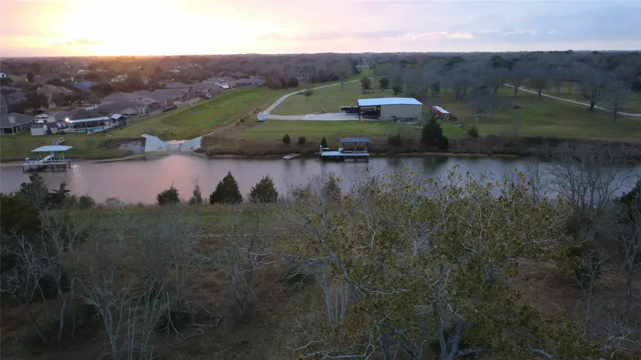 7402 Custer St, Hitchcock, TX 77563 - #3