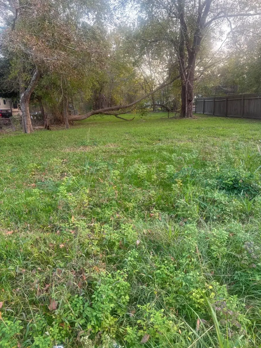 2379 Pope Street, Beaumont, TX 77703 - Image #3