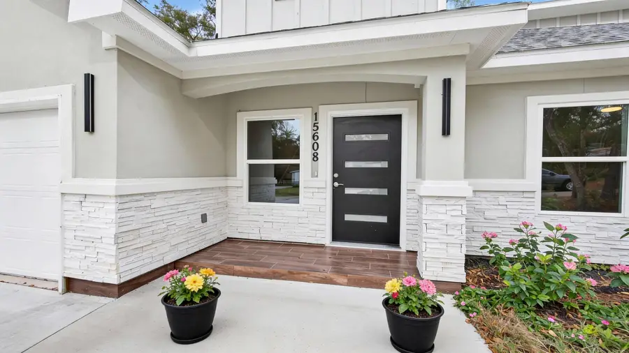 15608 Navajo Trail, Willis, TX 77378 - Image #2