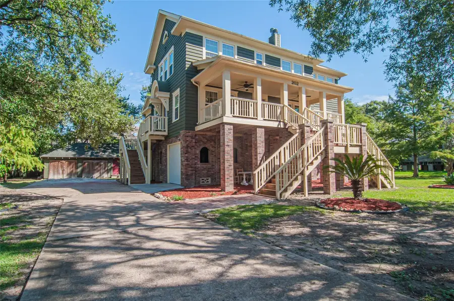 202 Meadowlawn Street, Shoreacres, TX 77571 - #2
