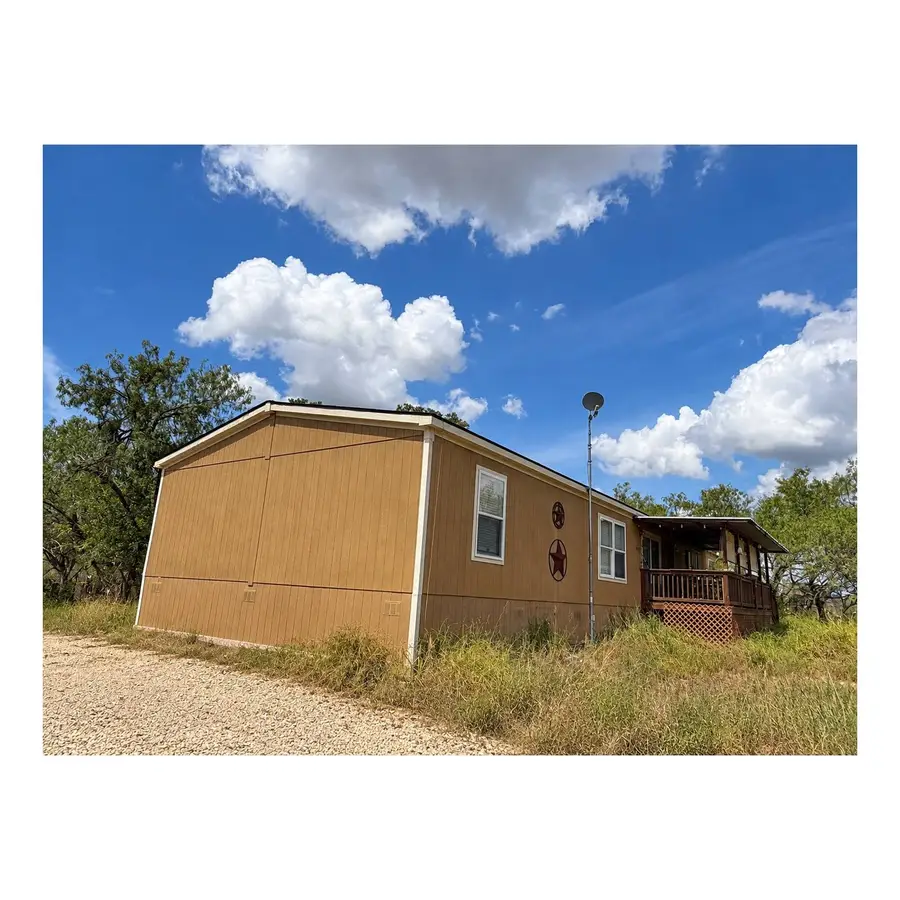 18124 County Road 163, Elmendorf, TX 78112 - #2