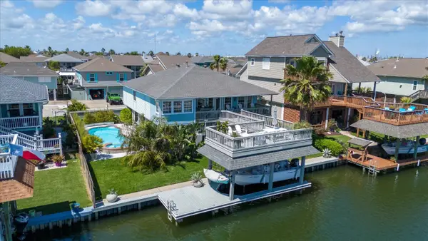 1085 Redfish Street, Bayou Vista, TX 77563