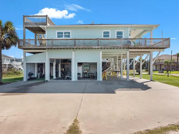 2901 Lakeside Drive, Crystal Beach, TX 77650